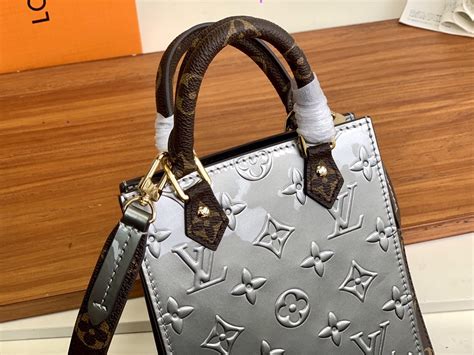 sac plat louis vuitton price